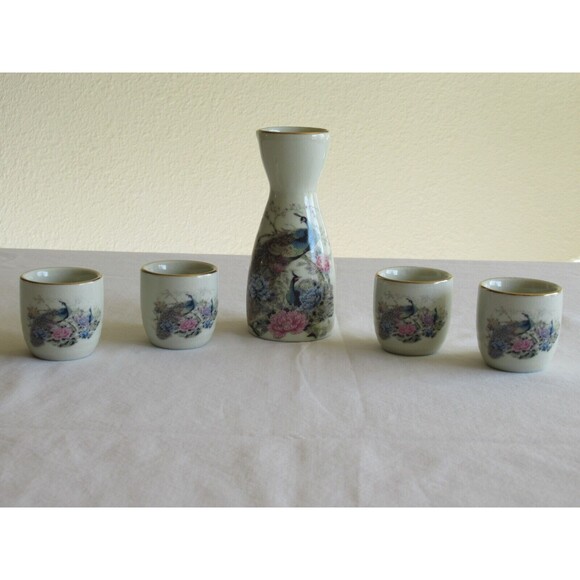 Other - JAPAN Porcelain Sake Set 1 Bottle Pitcher 4 Cups Peacock Flower Design Gold Trim